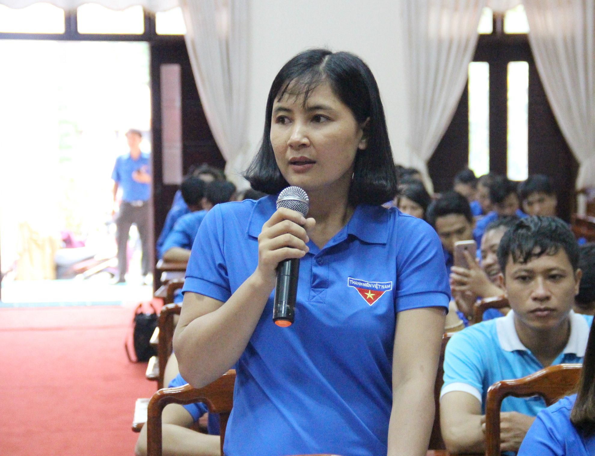Đồng chí Phạm Thị Lượt - đại điện đoàn viên thanh niên khối Doanh nghiệp đóng góp ý kiến sửa đổi Luật Thanh niên